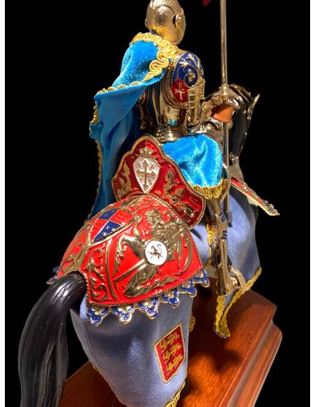 Armadura ecuestre miniatura, estandarte y escudo ingles