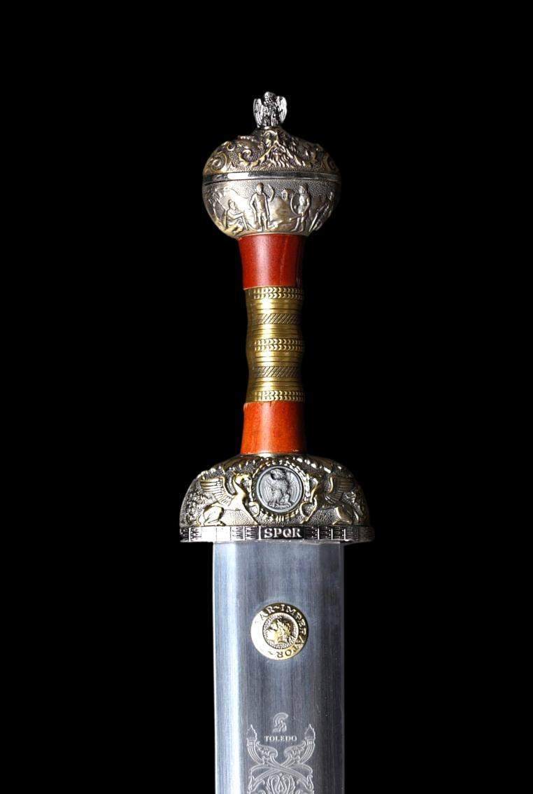 Gladius Julio Cesar empuñadura madera y metal